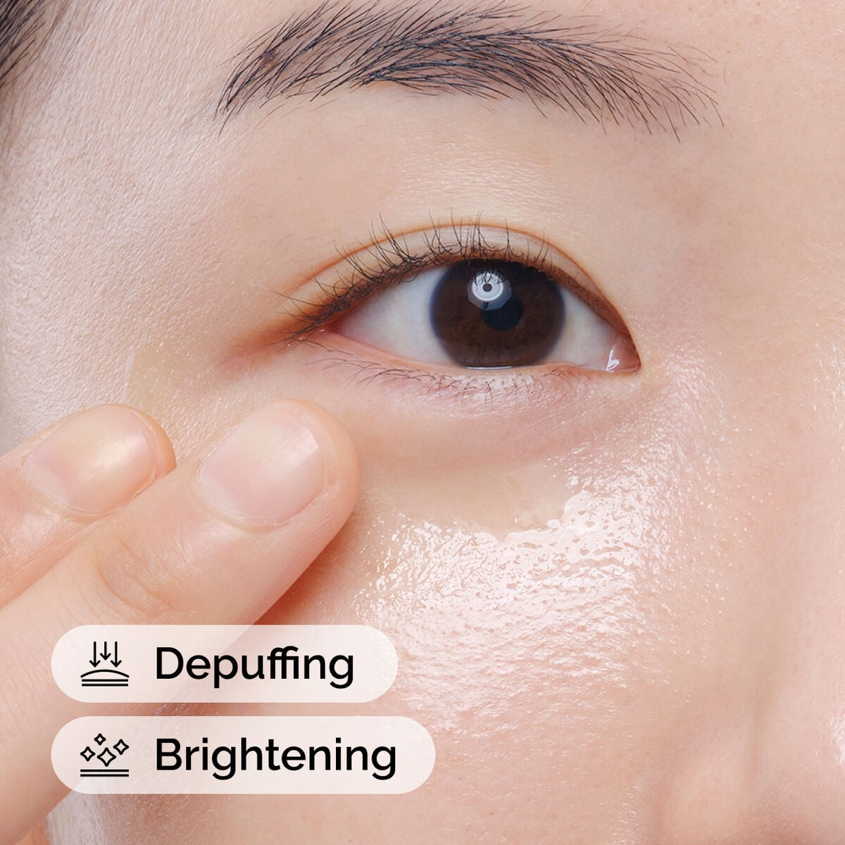 caffeine-solution-5-egcg-eye-serum-t2 ord-caffeine-solution-egcg-model-application-with-benefits.jpg